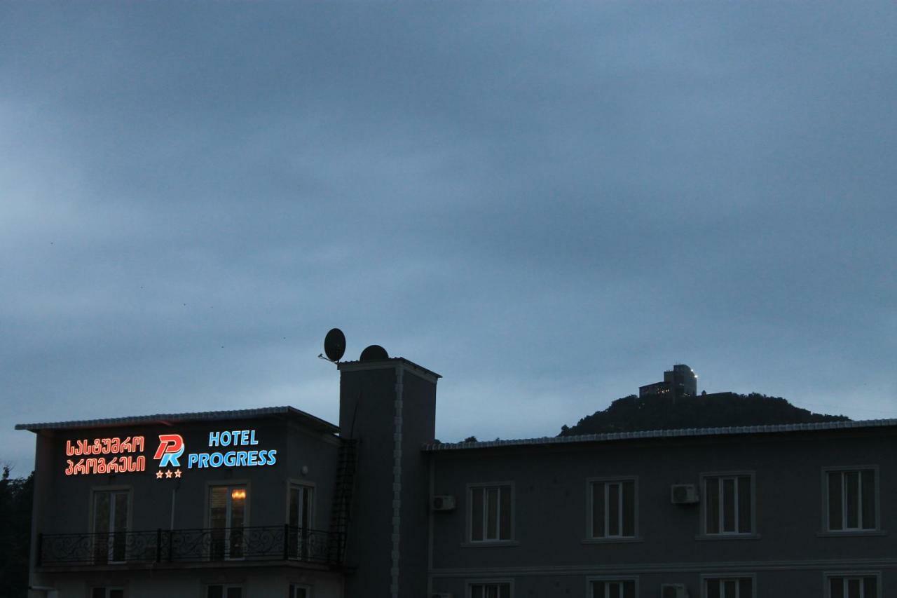 Hotel Progress Батуми Екстериор снимка