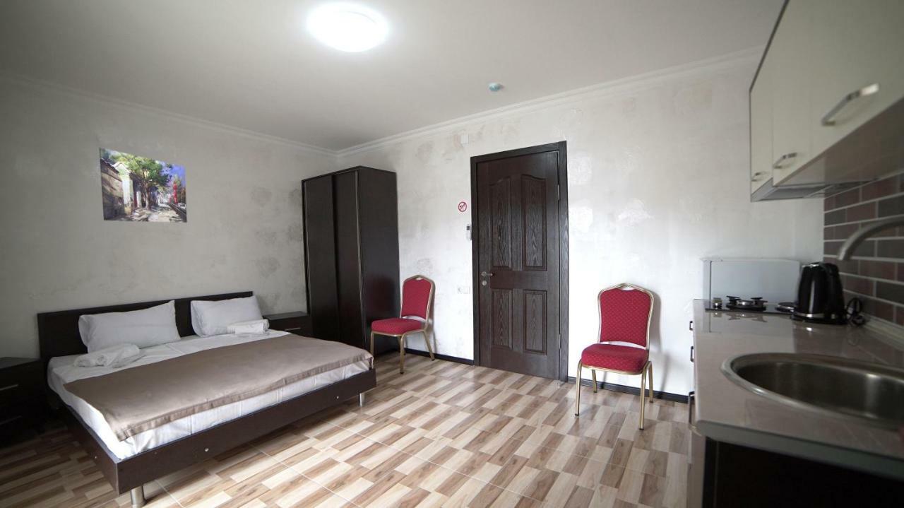 Hotel Progress Батуми Екстериор снимка