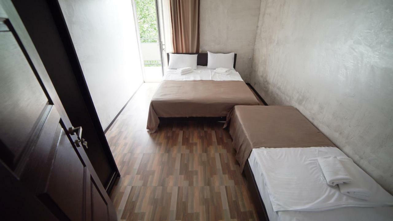 Hotel Progress Батуми Екстериор снимка
