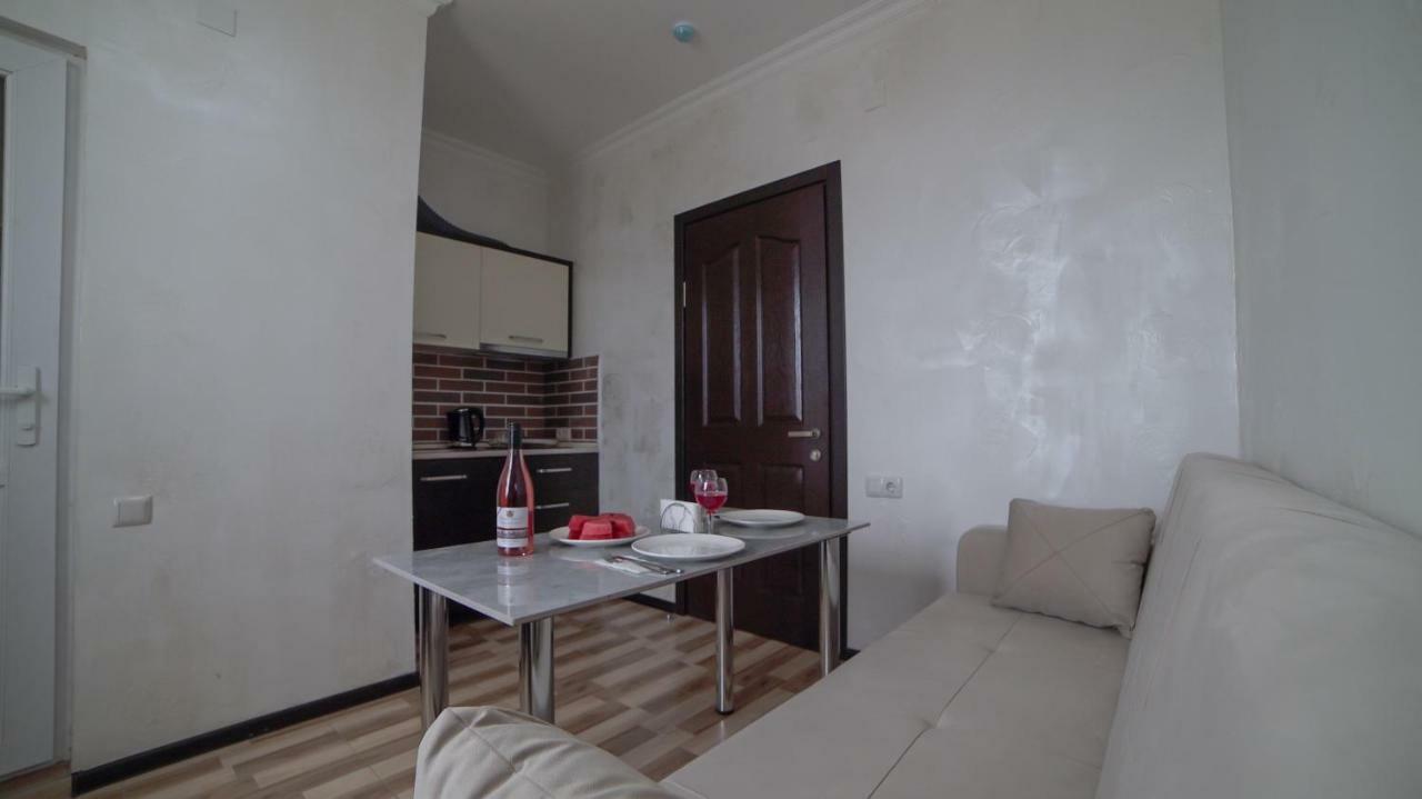 Hotel Progress Батуми Екстериор снимка