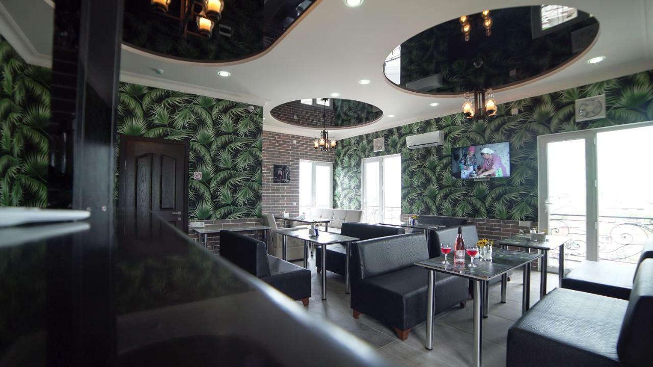 Hotel Progress Батуми Екстериор снимка