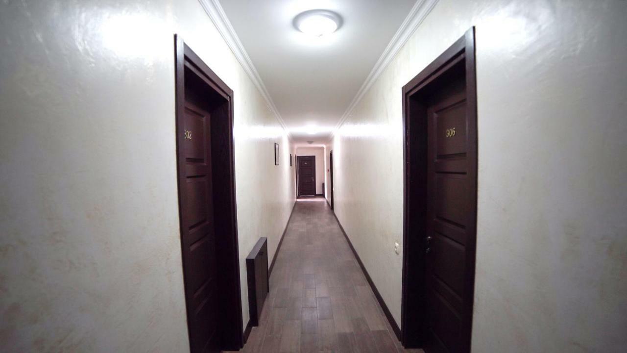 Hotel Progress Батуми Екстериор снимка